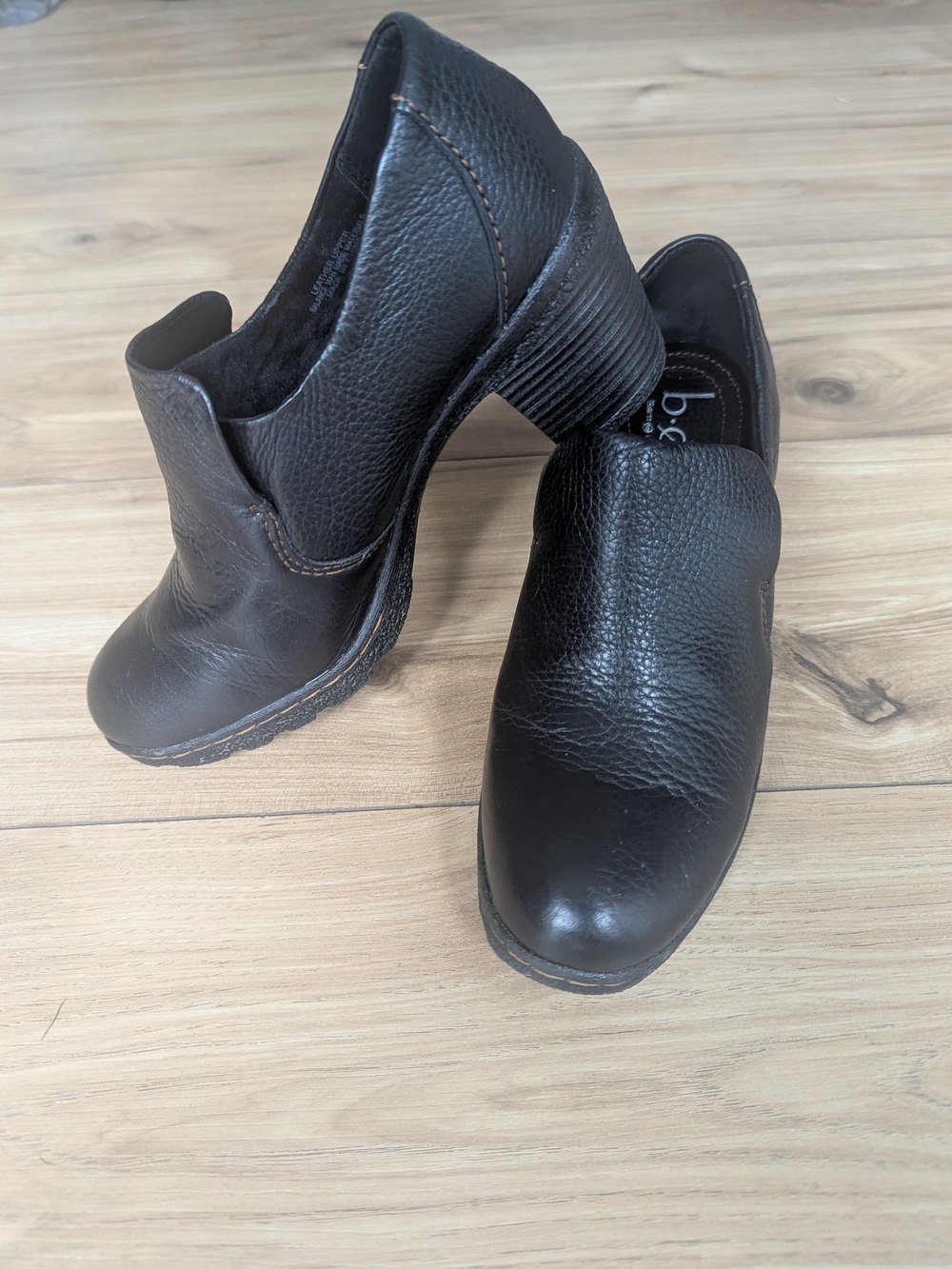 b.o.c. Born Concept Black Leather Slip On Clog Mules Size 7 38 CIF10